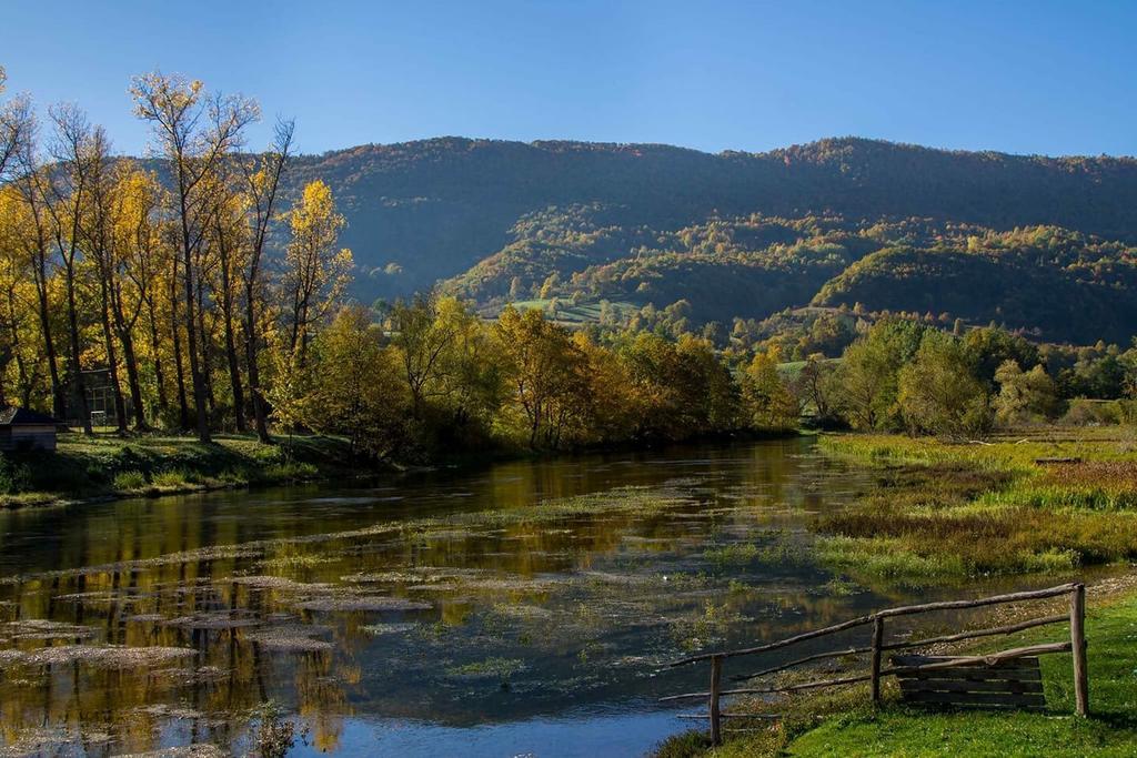 Bed And Breakfast Family Djukic Sipovo Esterno foto